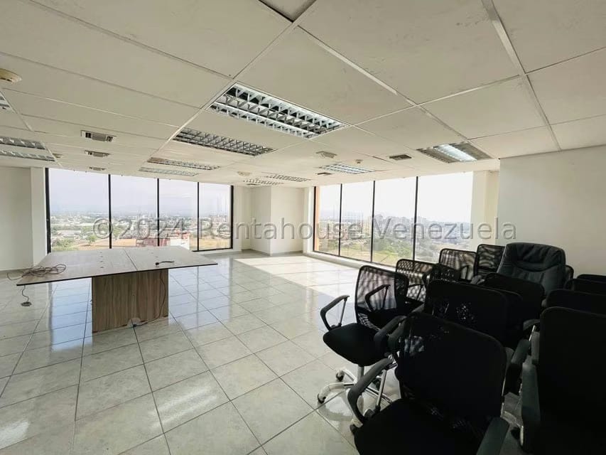 Comercial (Local Comercial) en Alquiler en Avenida Bolivar, Aragua - 13
