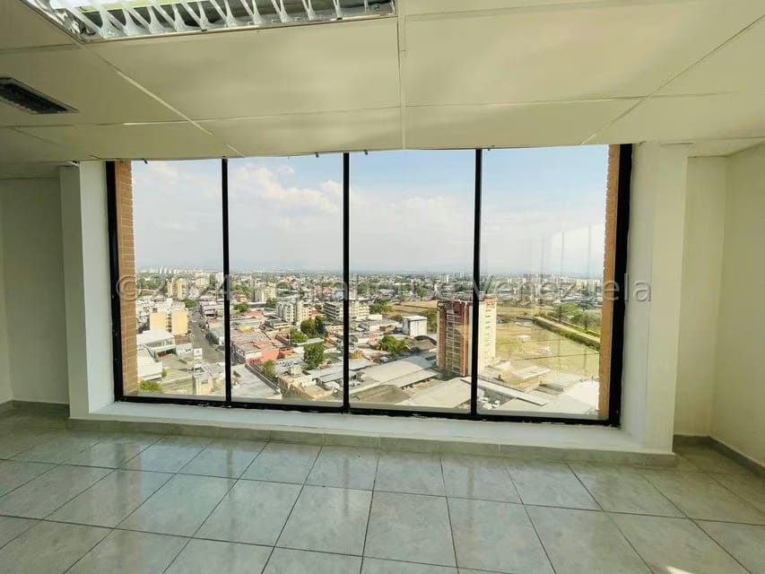 Comercial (Local Comercial) en Alquiler en Avenida Bolivar, Aragua - 17