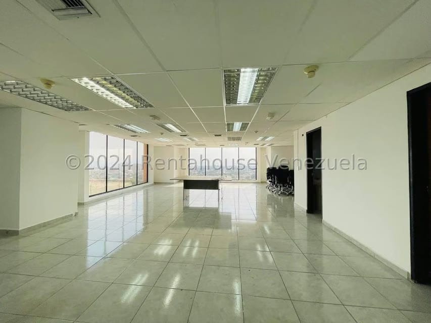 Comercial (Local Comercial) en Alquiler en Avenida Bolivar, Aragua - 21
