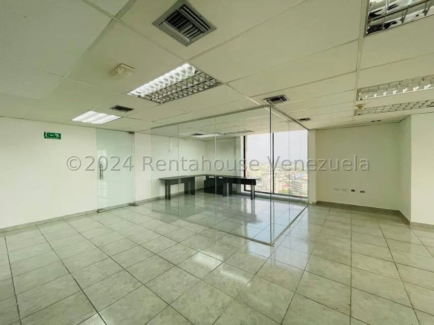 Comercial (Local Comercial) en Alquiler en Avenida Bolivar, Aragua - 8
