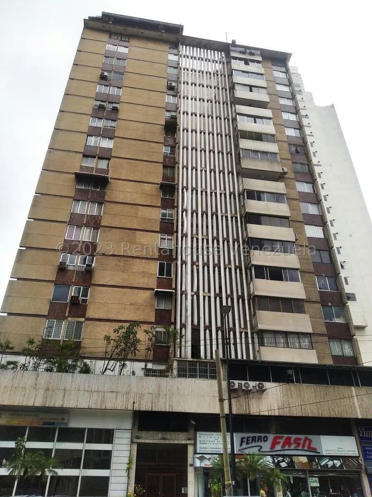 APARTAMENTO EN VENTA – ELENA MARIN NOBREGA