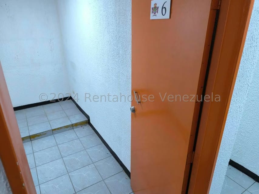 Comercial (Oficina) en Alquiler en Parroquia La Candelaria, Distrito Metropolitano - 8