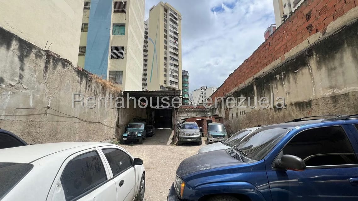 Terreno (Comercial) en Venta en Quinta Crespo, Distrito Metropolitano