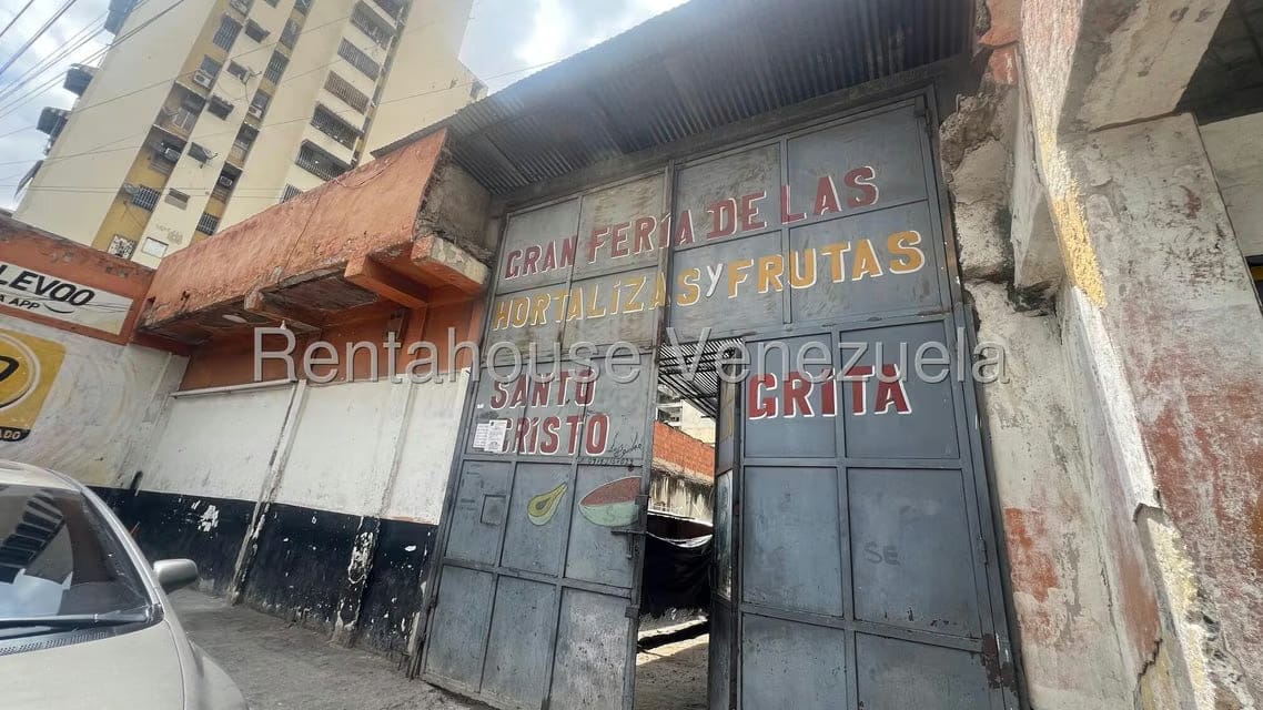 Terreno (Comercial) en Venta en Quinta Crespo, Distrito Metropolitano - 4