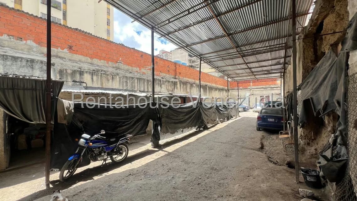 Terreno (Comercial) en Venta en Quinta Crespo, Distrito Metropolitano - 6