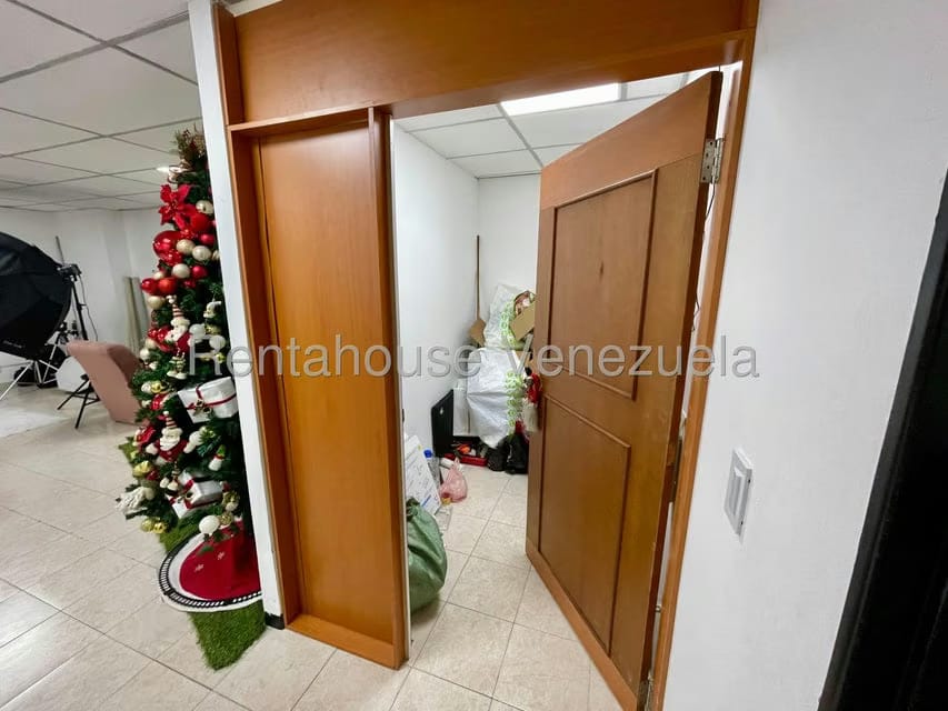 Comercial (Oficina) en Alquiler en Centro, Lara - 2