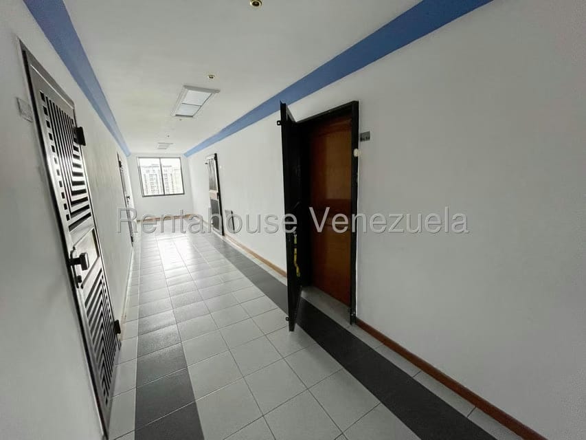 Comercial (Oficina) en Alquiler en Centro, Lara - 11