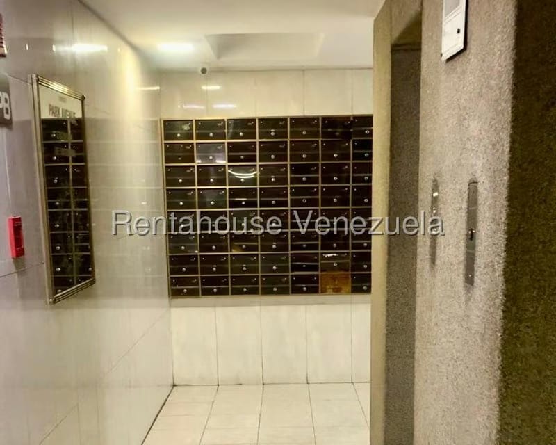 Comercial (Oficina) en Alquiler en Horizonte, Distrito Metropolitano - 2