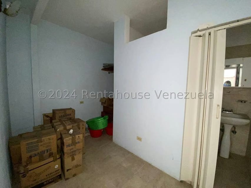 Casa (1 Nivel) en Venta en Cumbres de Curumo, Distrito Metropolitano - 11