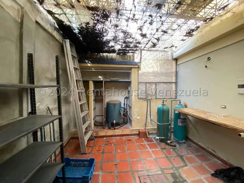 Casa (1 Nivel) en Venta en Cumbres de Curumo, Distrito Metropolitano - 14