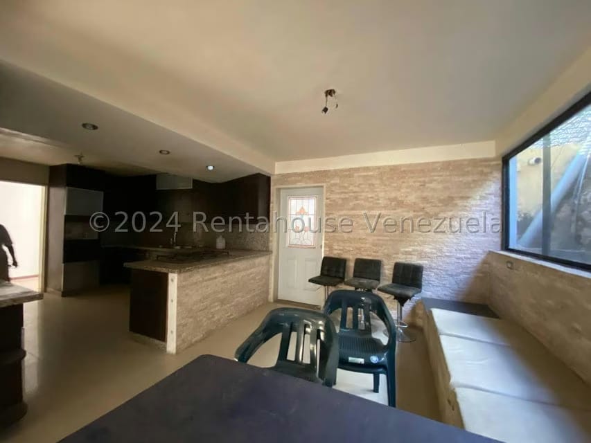 Casa (1 Nivel) en Venta en Cumbres de Curumo, Distrito Metropolitano - 18
