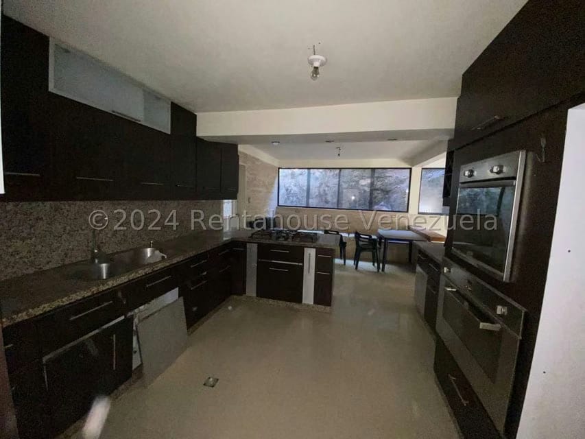 Casa (1 Nivel) en Venta en Cumbres de Curumo, Distrito Metropolitano - 20