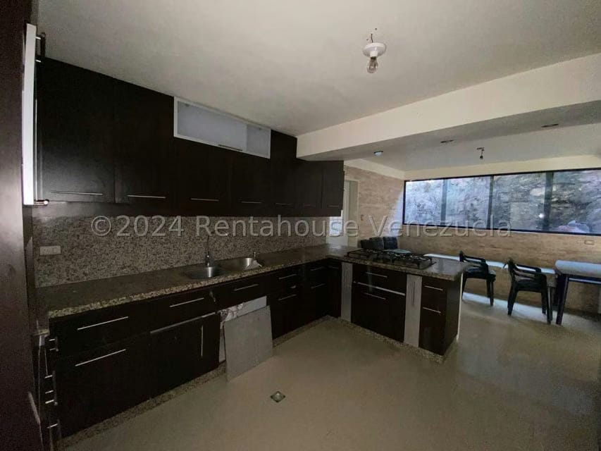 Casa (1 Nivel) en Venta en Cumbres de Curumo, Distrito Metropolitano - 21
