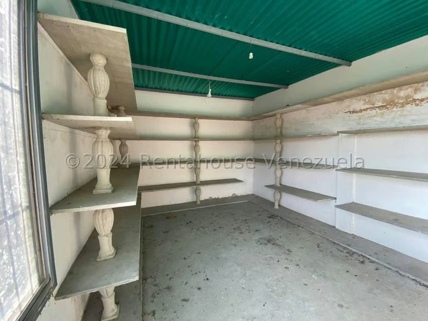 Casa (1 Nivel) en Venta en Cumbres de Curumo, Distrito Metropolitano - 42