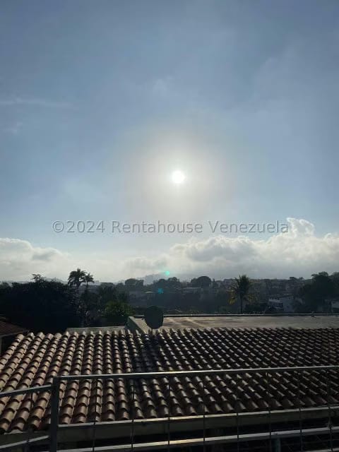 Casa (1 Nivel) en Venta en Cumbres de Curumo, Distrito Metropolitano - 45