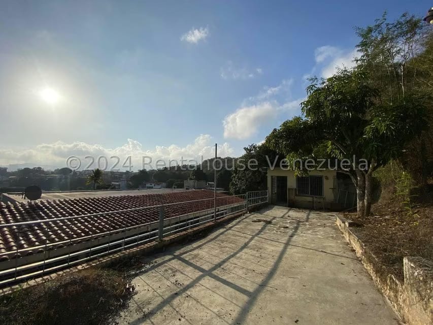 Casa (1 Nivel) en Venta en Cumbres de Curumo, Distrito Metropolitano - 46