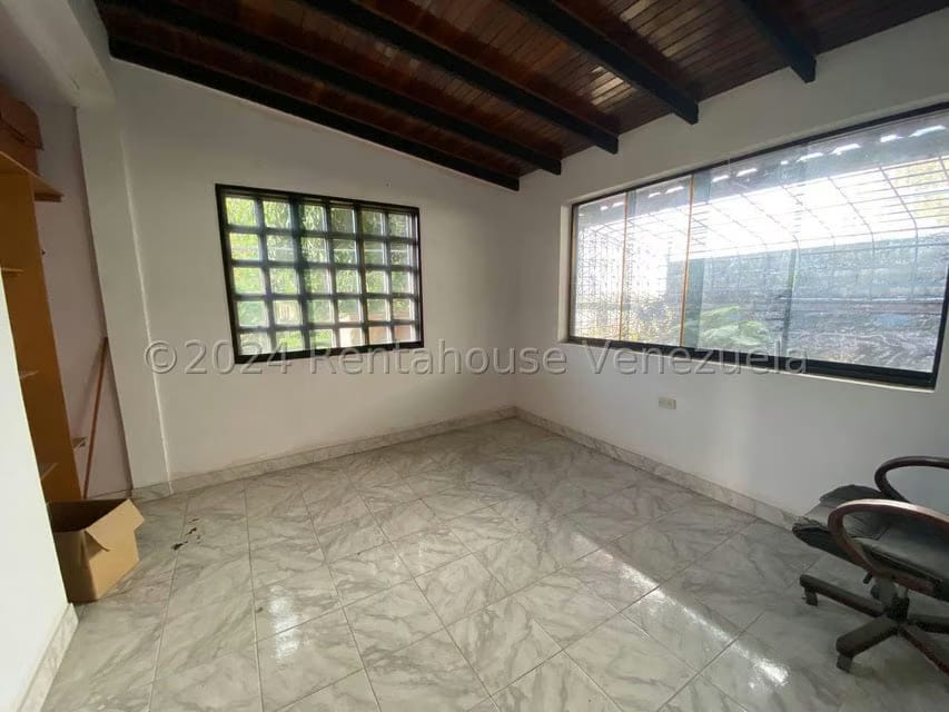 Casa (1 Nivel) en Venta en Cumbres de Curumo, Distrito Metropolitano - 54