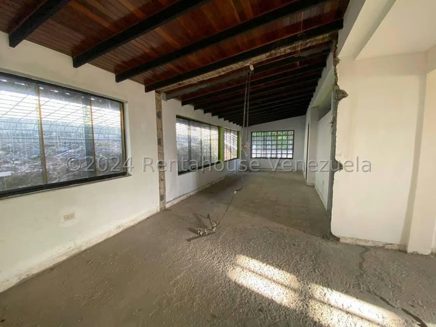 Casa (1 Nivel) en Venta en Cumbres de Curumo, Distrito Metropolitano - 65