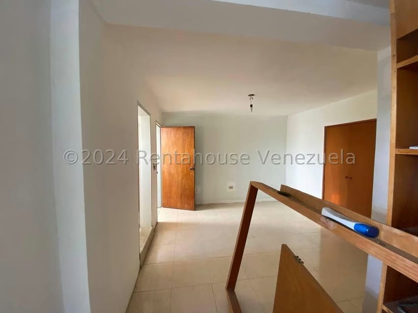 Casa (1 Nivel) en Venta en Cumbres de Curumo, Distrito Metropolitano - 73