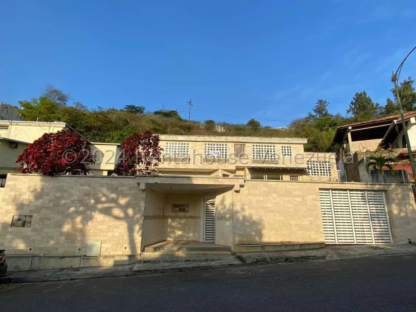 Casa (1 Nivel) en Venta en Cumbres de Curumo, Distrito Metropolitano - 82