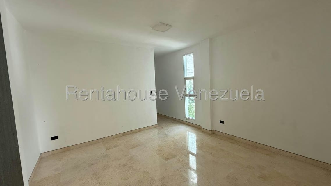 Casa (Multipes Niveles) en Venta en Parque el Retiro, Miranda - 22