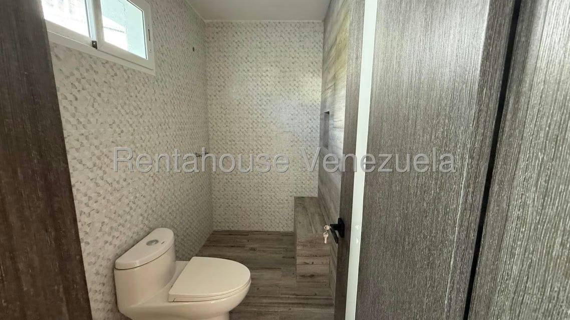 Casa (Multipes Niveles) en Venta en Parque el Retiro, Miranda - 25