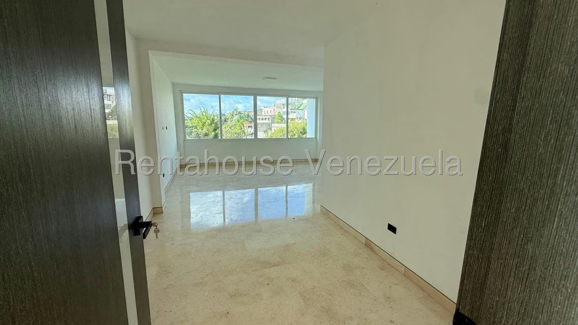 Casa (Multipes Niveles) en Venta en Parque el Retiro, Miranda - 26