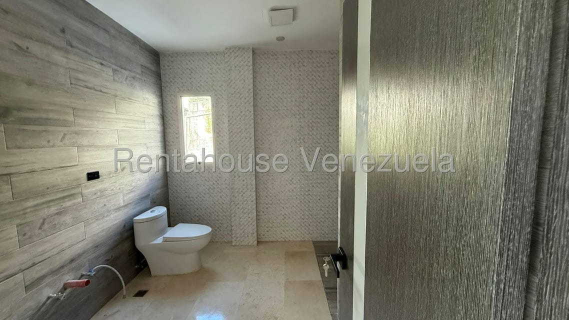 Casa (Multipes Niveles) en Venta en Parque el Retiro, Miranda - 28