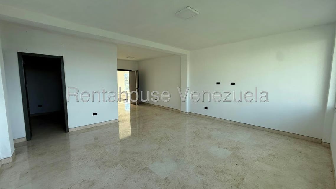 Casa (Multipes Niveles) en Venta en Parque el Retiro, Miranda - 30