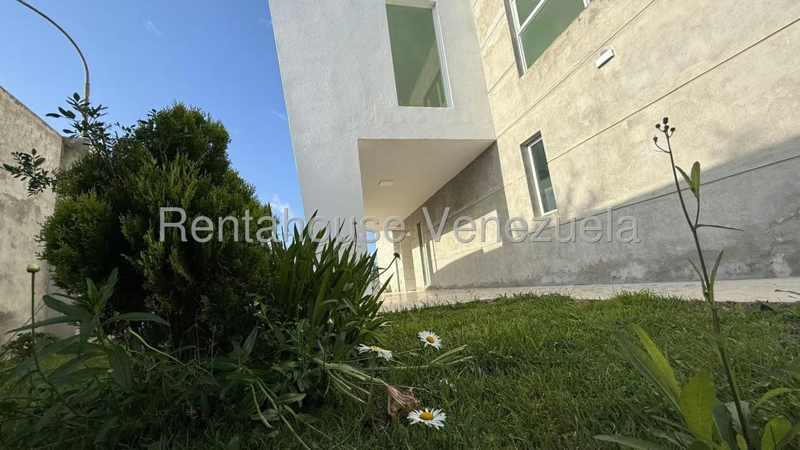 Casa (Multipes Niveles) en Venta en Parque el Retiro, Miranda - 37