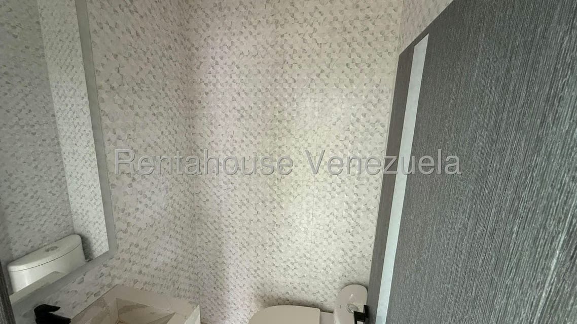 Casa (Multipes Niveles) en Venta en Parque el Retiro, Miranda - 5