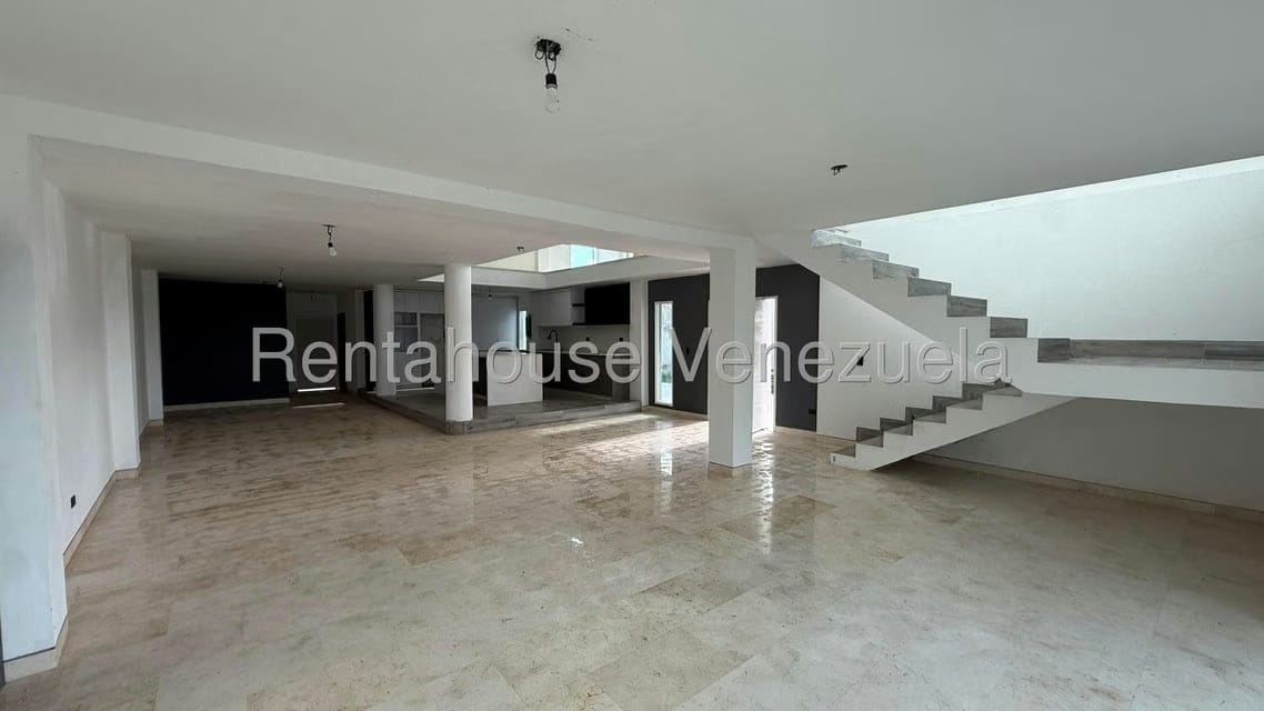 Casa (Multipes Niveles) en Venta en Parque el Retiro, Miranda - 6