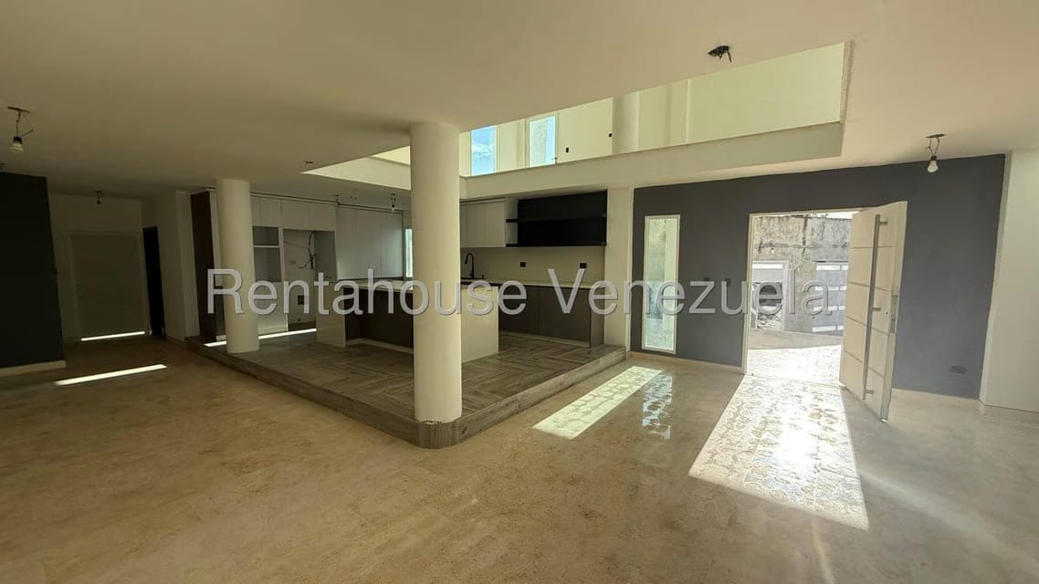 Casa (Multipes Niveles) en Venta en Parque el Retiro, Miranda - 9