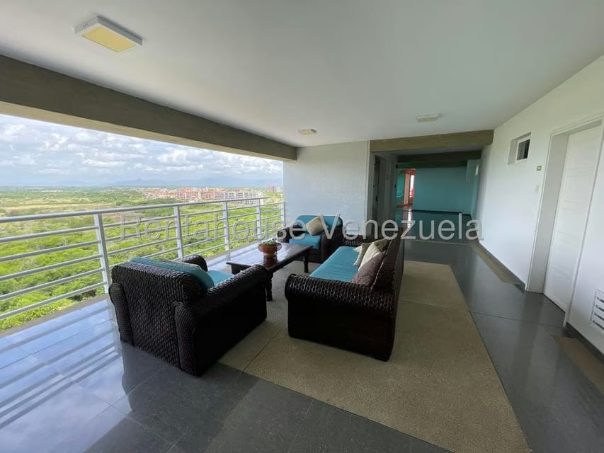 Apartamento (Penthouse) en Venta en Agua Sal, Miranda - 2