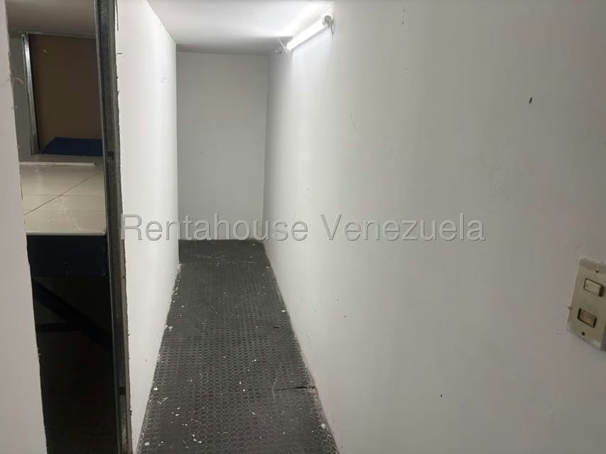 Comercial (Local Comercial) en Alquiler en Las Acacias, Distrito Metropolitano - 8