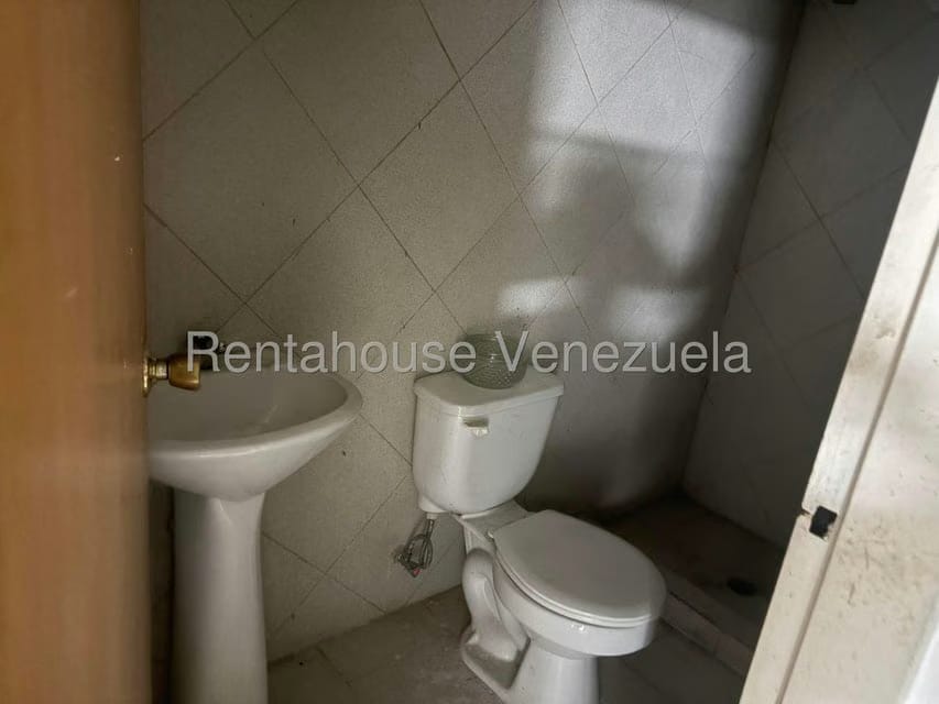 Comercial (Local Comercial) en Alquiler en Las Acacias, Distrito Metropolitano - 9