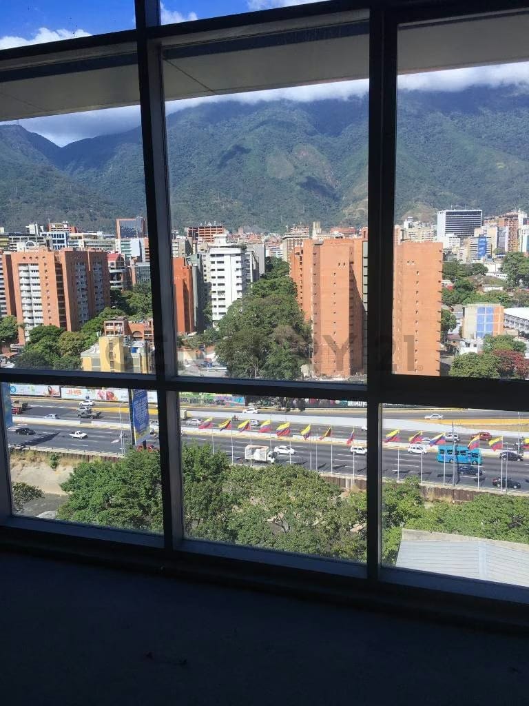Venta Oficina 661.57 m,2 en Obra Gris. - 13