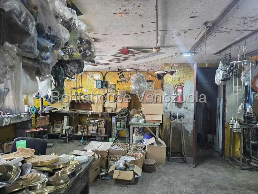 Comercial (Edificio) en Venta en Catia, Distrito Metropolitano - 13