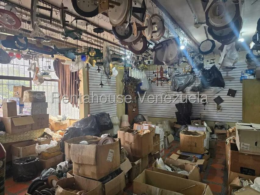 Comercial (Edificio) en Venta en Catia, Distrito Metropolitano - 17