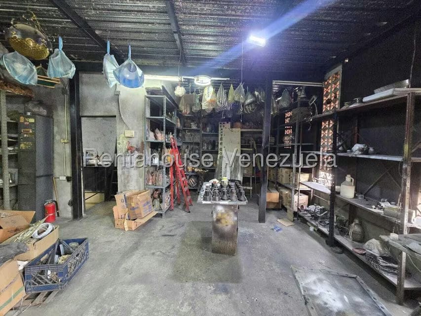 Comercial (Edificio) en Venta en Catia, Distrito Metropolitano - 26