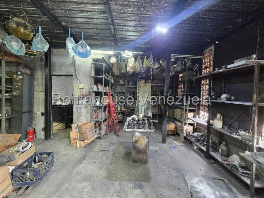 Comercial (Edificio) en Venta en Catia, Distrito Metropolitano - 27