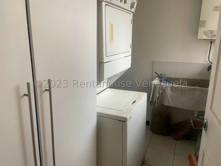 Apartamento (1 Nivel) en Alquiler en Colinas de Valle Arriba, Distrito Metropolitano - 17