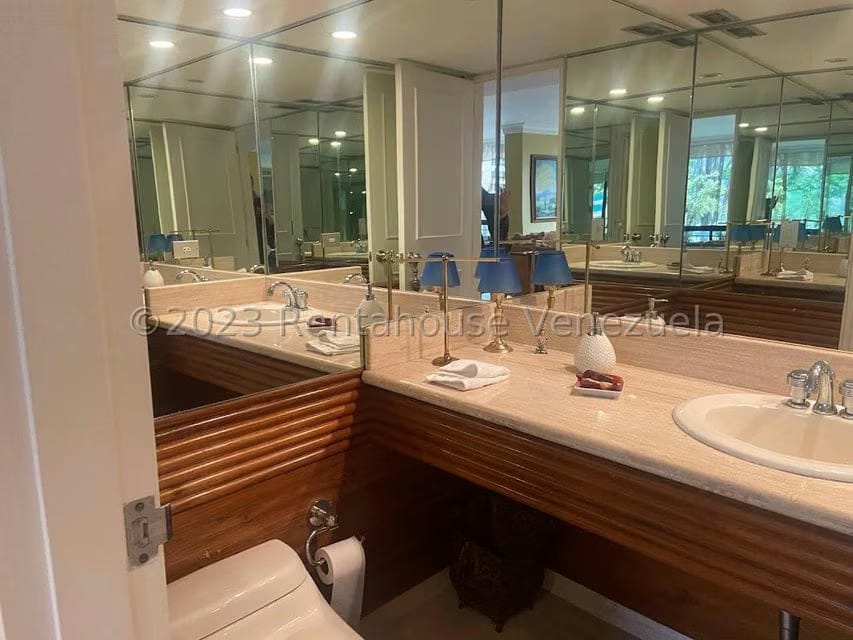 Apartamento (1 Nivel) en Alquiler en Colinas de Valle Arriba, Distrito Metropolitano - 20