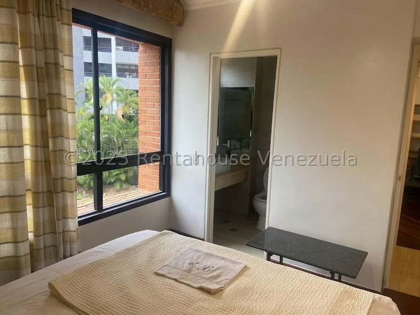 Apartamento (1 Nivel) en Alquiler en Colinas de Valle Arriba, Distrito Metropolitano - 29