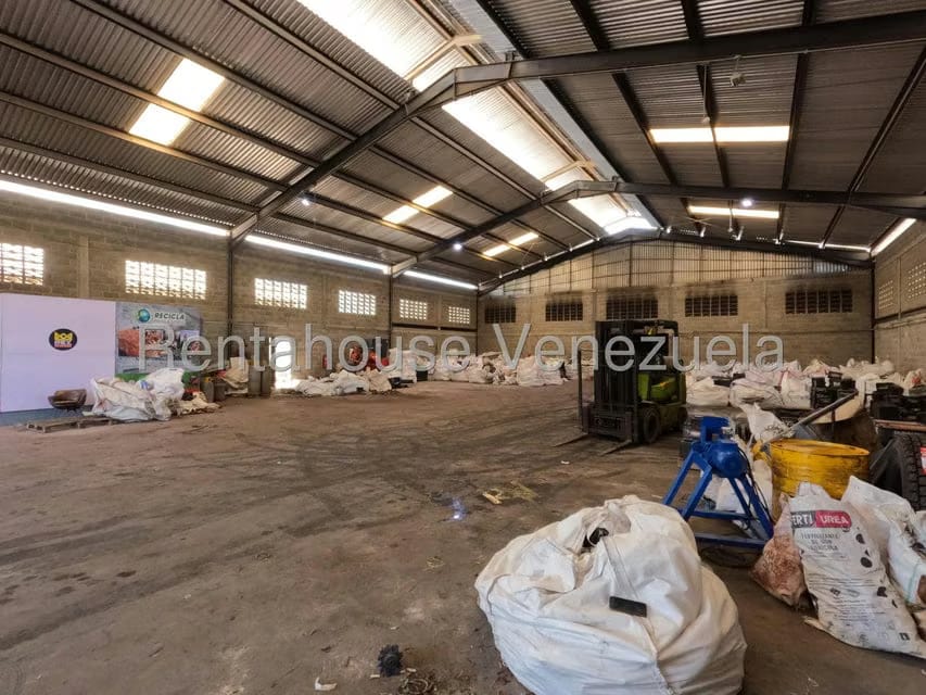 Comercial (Galpon - Deposito) en Alquiler en Zona Industrial 2, Lara - 16