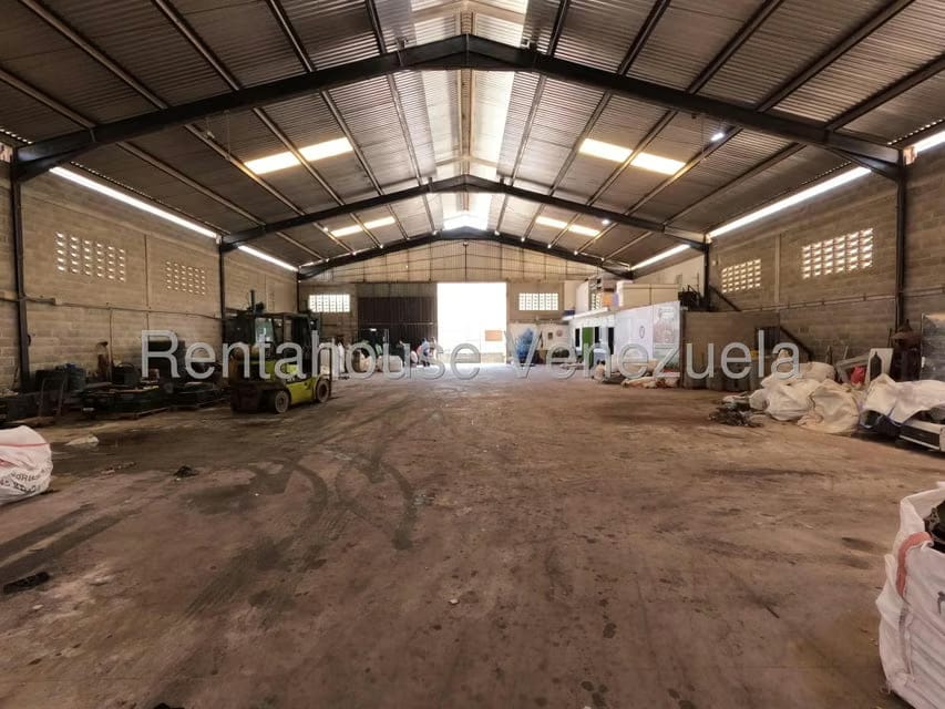 Comercial (Galpon - Deposito) en Alquiler en Zona Industrial 2, Lara - 18