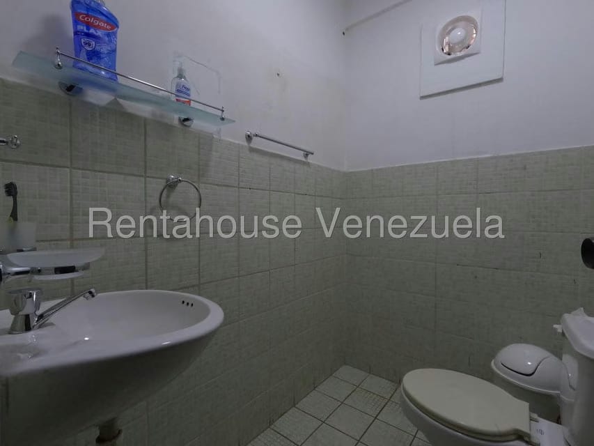 Comercial (Galpon - Deposito) en Alquiler en Zona Industrial 2, Lara - 22