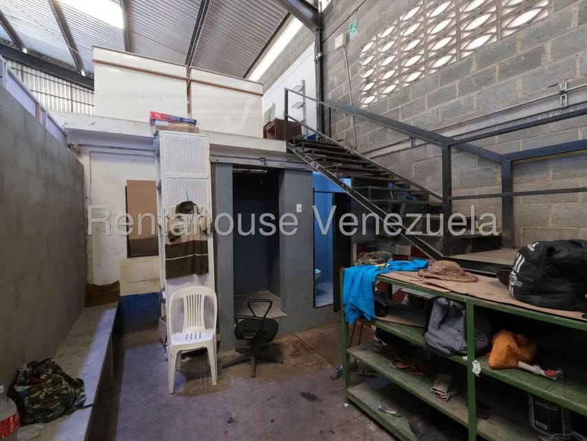 Comercial (Galpon - Deposito) en Alquiler en Zona Industrial 2, Lara - 25