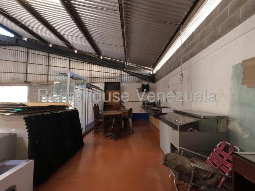 Comercial (Galpon - Deposito) en Alquiler en Zona Industrial 2, Lara - 26
