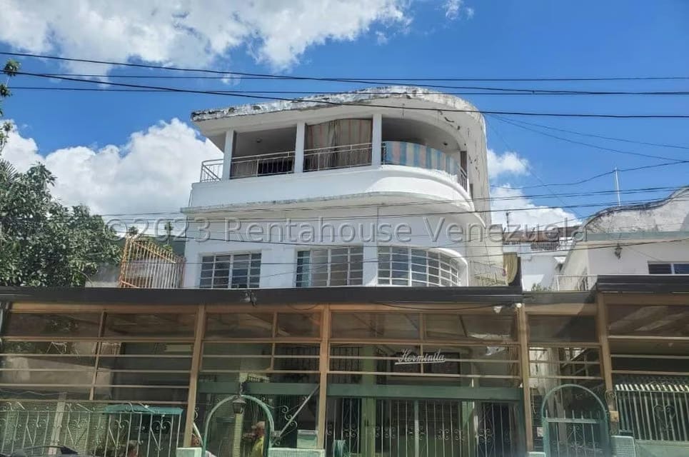 Casa (Multipes Niveles) en Venta en Los Chorros, Distrito Metropolitano
